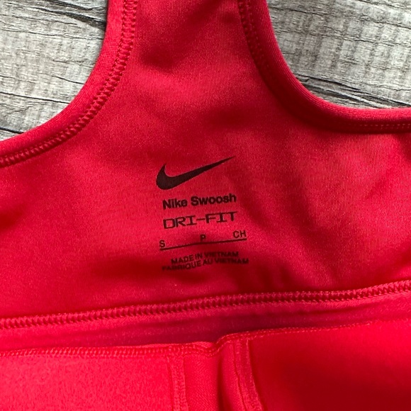 Nike sports bra - Picture 3 of 3